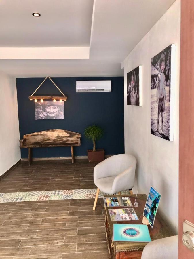 Hotel Mayari Holbox Bagian luar foto The interior of the gallery