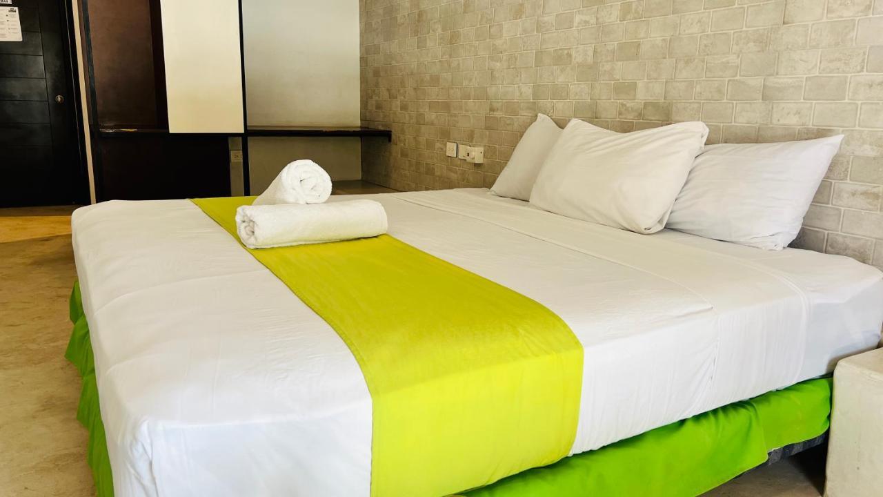 Hotel Mayari Holbox Bagian luar foto A bed runner